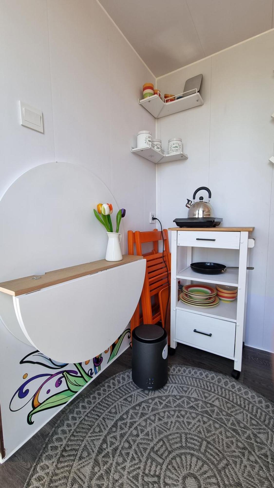 Farmer Farmyard Stays, Sleep Easy, Rural, Explore Camping